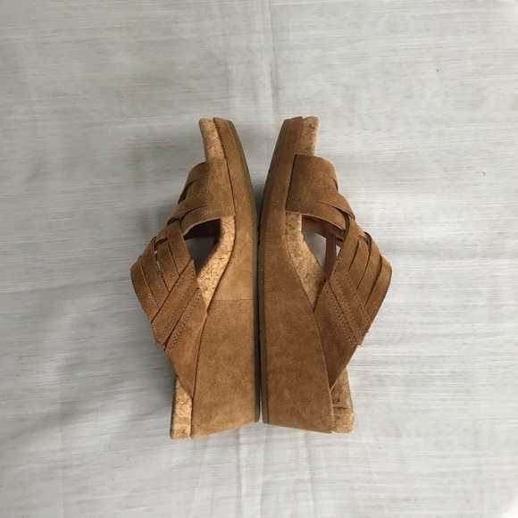 UGG WOMEN CARMAL TAN BRAIDED CRISS CROSS LEATHER WOOD WEDGE SANDALS SIZE 7 - Picture 6 of 8